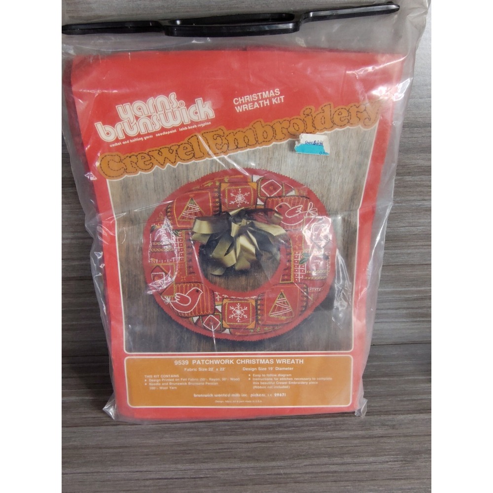 Vtg 70s Crewel Embroidery KIT Christmas Patchwork Wreath Red 19" NIP